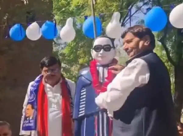 उप्र में धूमधाम से मनायी जा रही डॉ.अम्बेडकर जयंती