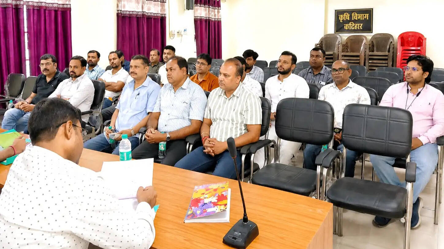 निर्धारित मूल्य पर ही मिलेगी खाद, कालाबाजारी और 'टैगिंग' पर रद्द होगा लाइसेंस