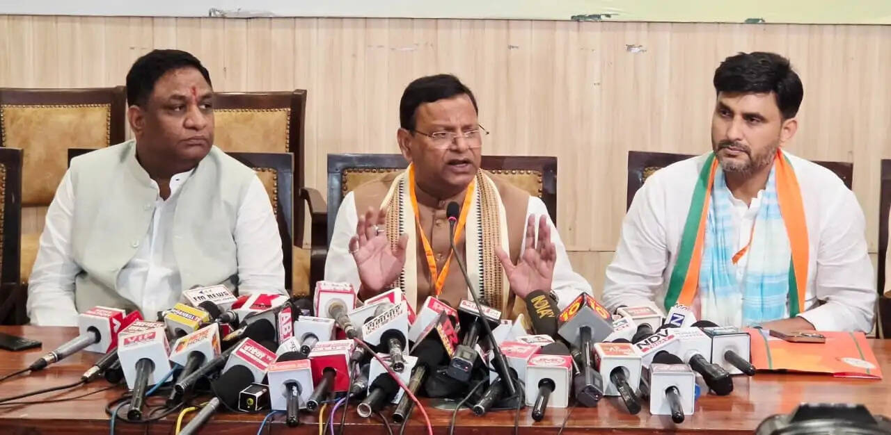 संसद में चर्चा से भाग रहा विपक्ष, हर मुद्दे पर चर्चा को तैयार सरकार : पंकज चौधरी