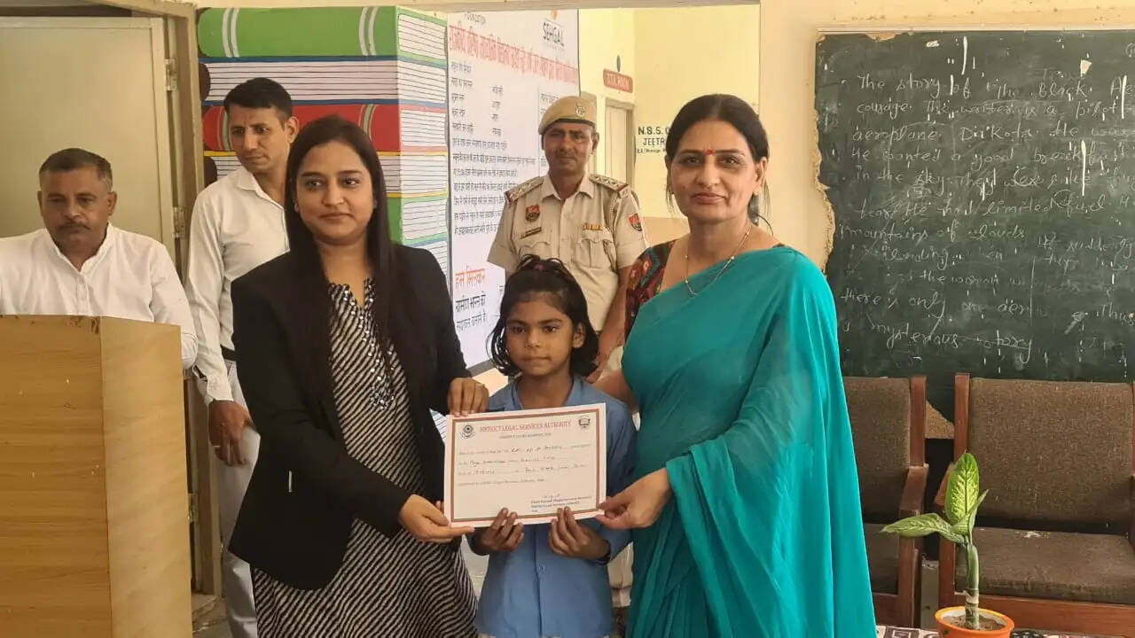 नूंह: स्कूली विद्यार्थियों को दी पॉक्सो व साइबर अपराध से बचाव की जानकारी