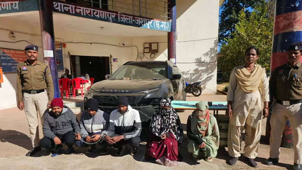 जशपुर: भतीजी ने बॉयफ्रेंड संग रची 51 लाख की चोरी की साजिश, पुलिस ने किया सनसनीखेज खुलासा