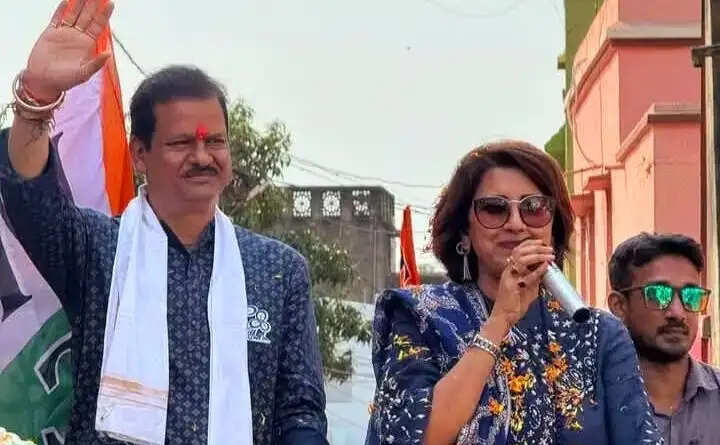 कुल्टी विधानसभा में रचना बंद्योपाध्याय ने किया रोड शो