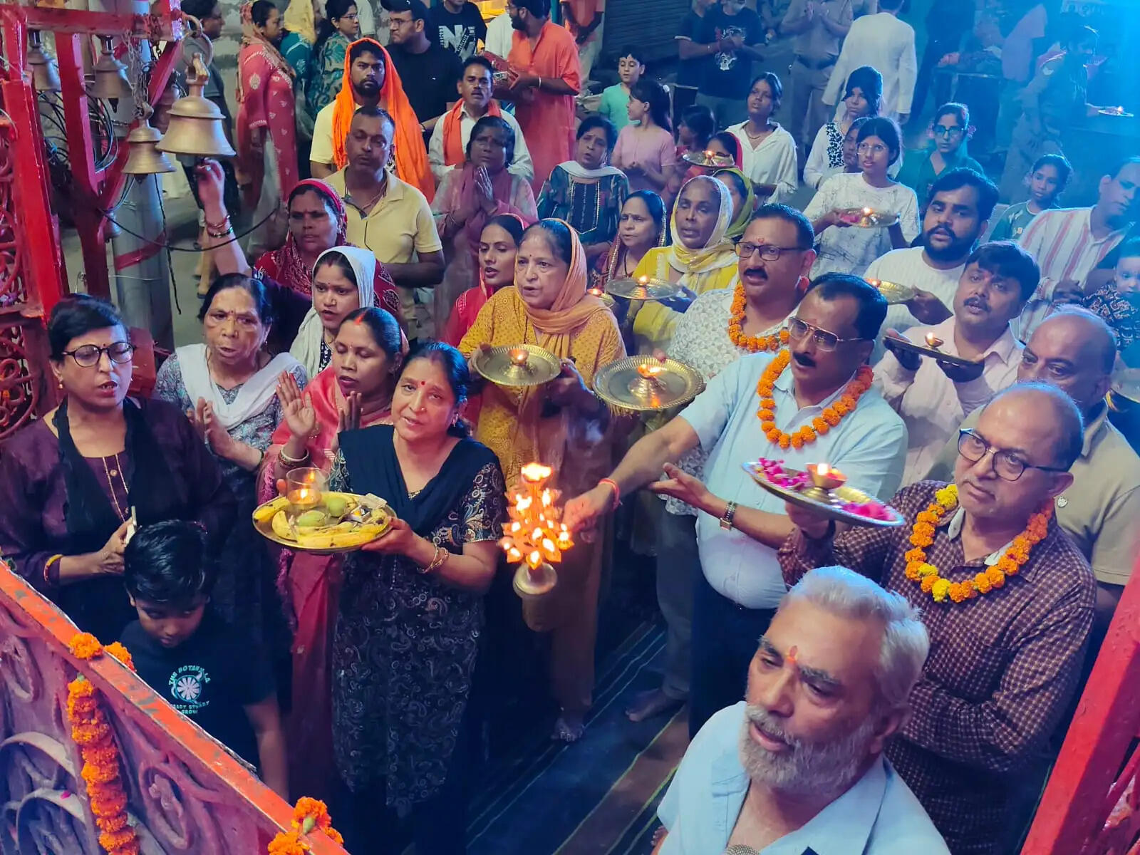 हिंदू मंडल किसरोल मुरादाबाद&nbsp;ने सावन&nbsp;मास&nbsp;के अंतिम सोमवार&nbsp;पर&nbsp;भी&nbsp;की महाआरती