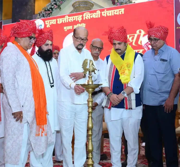 स्वाभिमान और उद्यमशीलता की मिसाल है सिंधी समाज : राज्यपाल रमेन डेका