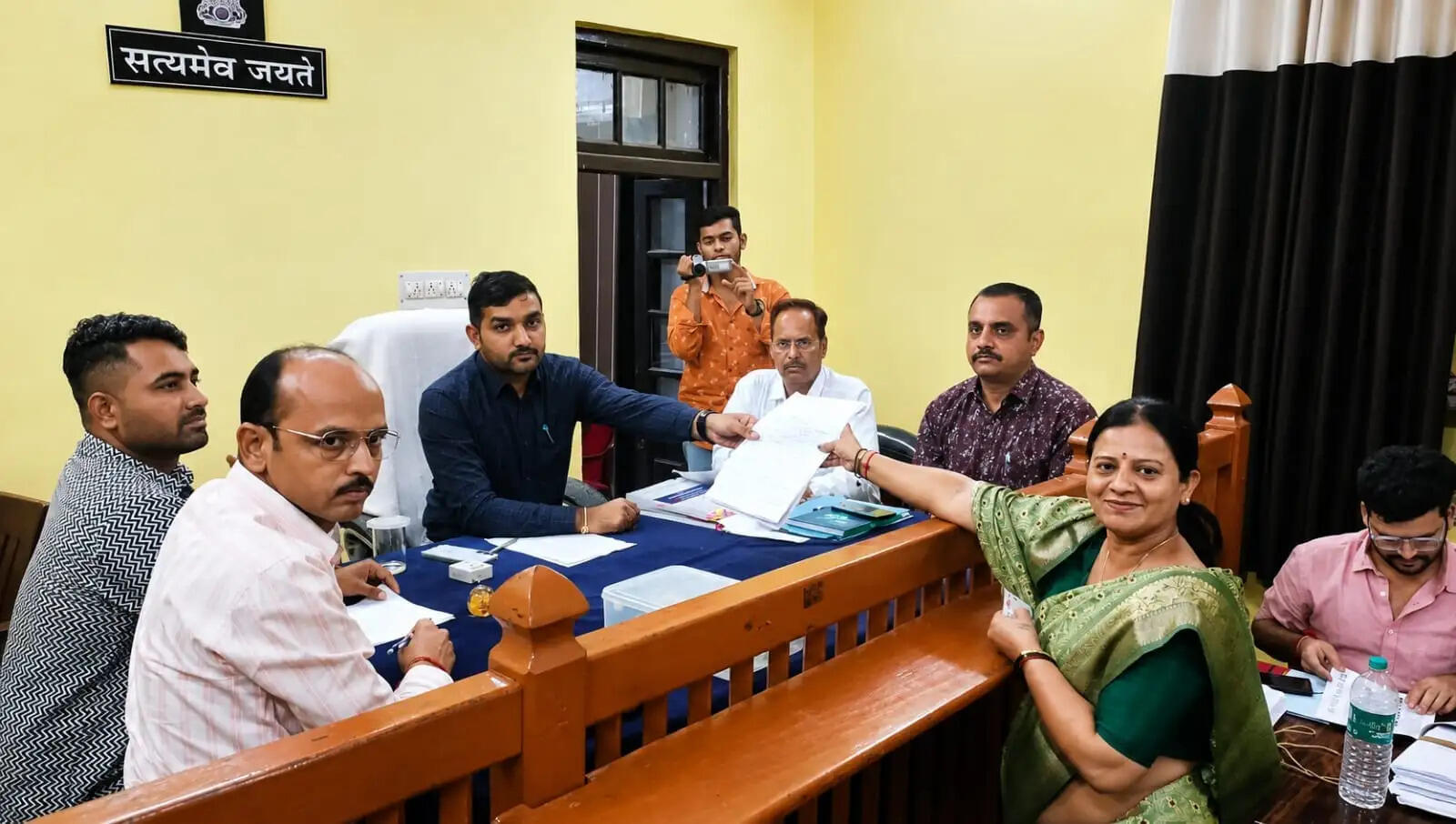 नगरीय निकाय आम चुनाव-2026 : नामांकन का दौर जारी, डूंगरपुर नगर परिषद में 25 तो सागवाड़ा नगरपालिका में 23 पर्चे दाखिल
