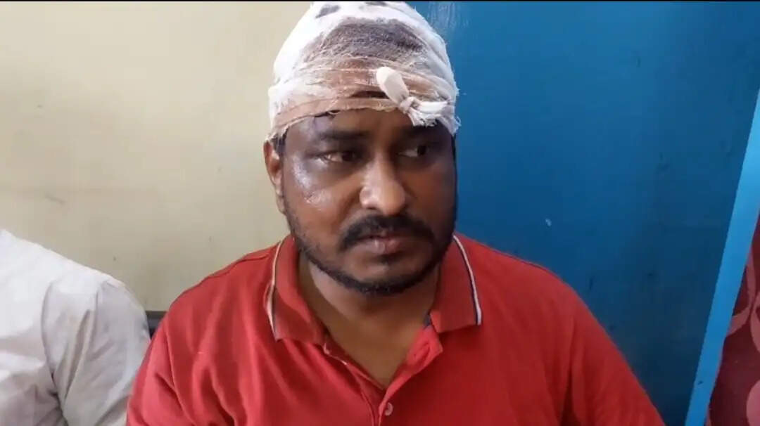 सीमांचल एक्सप्रेस पैंट्री कार कर्मचारियों की दादागिरी, सीट को लेकर मारपीट, छह हिरासत में