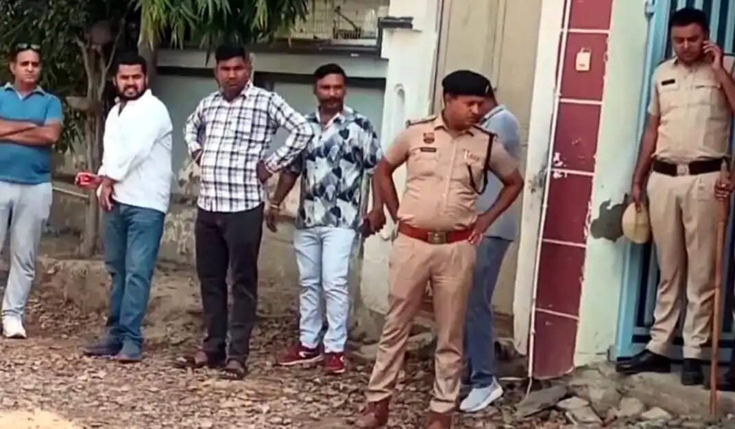 हांसी के उत्तम नगर में गली के लेवल पर बवाल, पुलिस पहुंची मौके पर