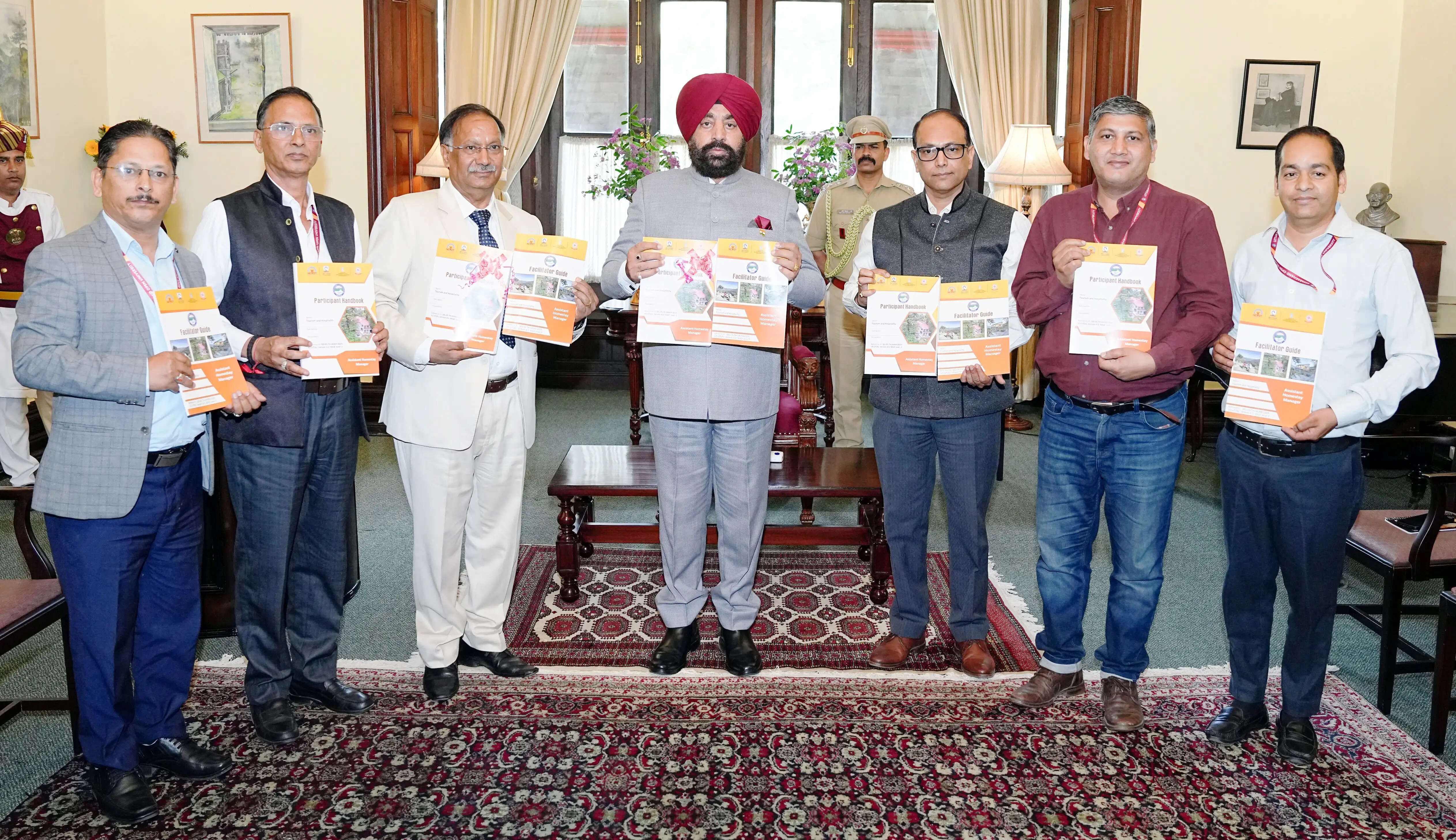 राज्यपाल ने ‘फिन बोध’ ऐप, लोकभाषाओं के ‘उत्तरावाणी’ ऐप और होमस्टे प्रबंधन की पाठ्य सामग्री का किया लोकार्पण