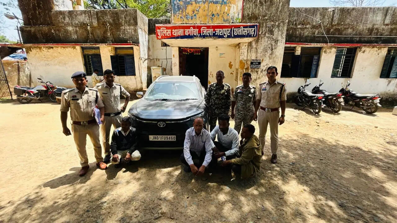 जशपुर में लाखों की ठगी, छह आरोपित गिरफ्तार