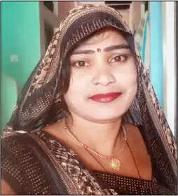 विवाहिता की संदिग्ध मौत, दहेज हत्या का आरोप, पति समेत 7 पर मुकदमा