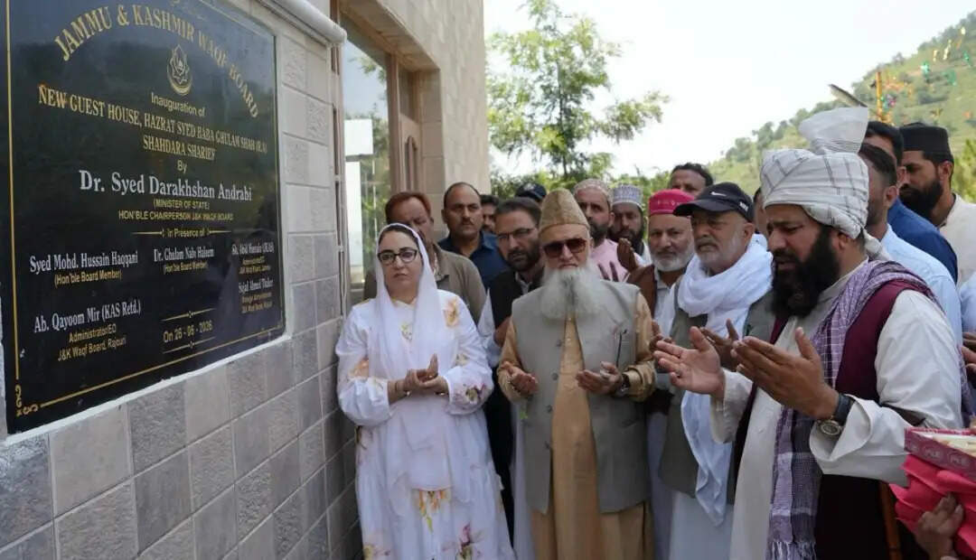 शाहदरा शरीफ में बाबा गुलाम शाह बदशाह के उर्स पर उमड़ा आस्था का सैलाब, वक्फ बोर्ड ने भव्य मस्जिद व अतिथि गृह का किया लोकार्पण