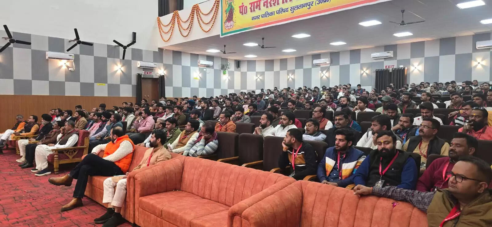 वसुधैव कुटुंबकम की विचारधारा के आधार पर हम कार्य करते हैं : सुनील आंबेकर