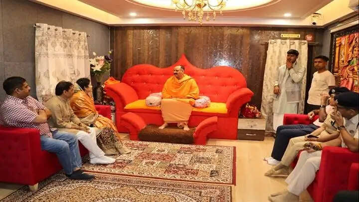 सीहोरः कुबेरेश्वर धाम पर गुरु पूर्णिमा महोत्सव की व्यवस्थाओं का प्रभारी मंत्री ने लिया जायजा