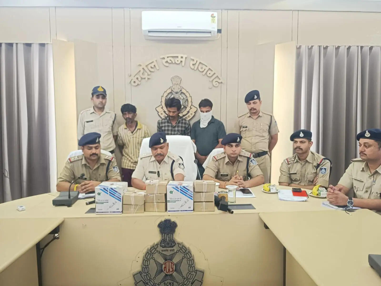 राजगढ़ में नशे के खिलाफ बड़ी कार्रवाई, स्मैक और इंजेक्शन के साथ तीन आरोपी गिरफ्तार