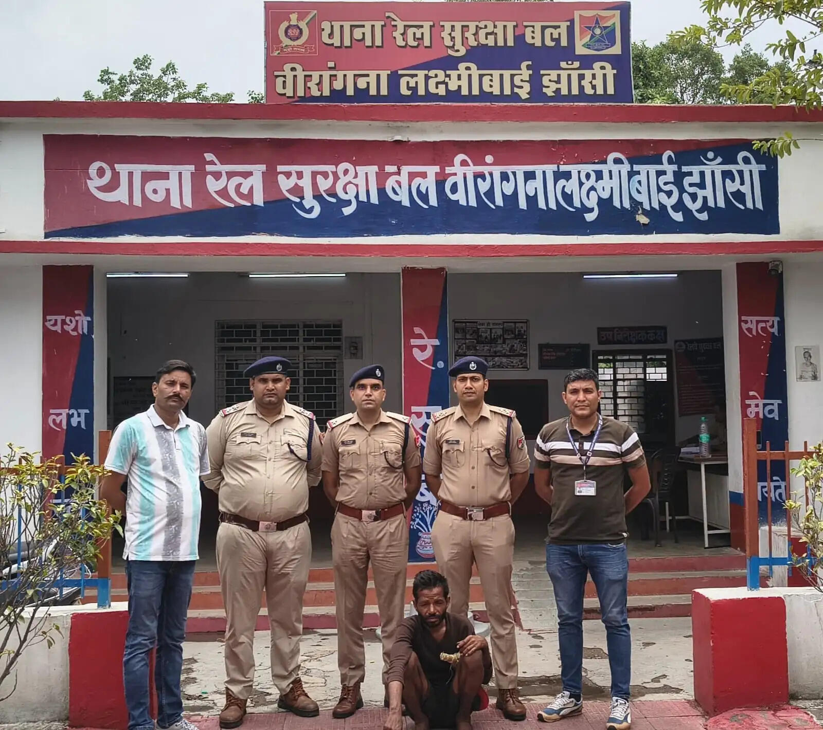 ट्रेनों पर पथराव करने वाला शातिर गिरफ्तार, पांच वारदातों का खुलासा