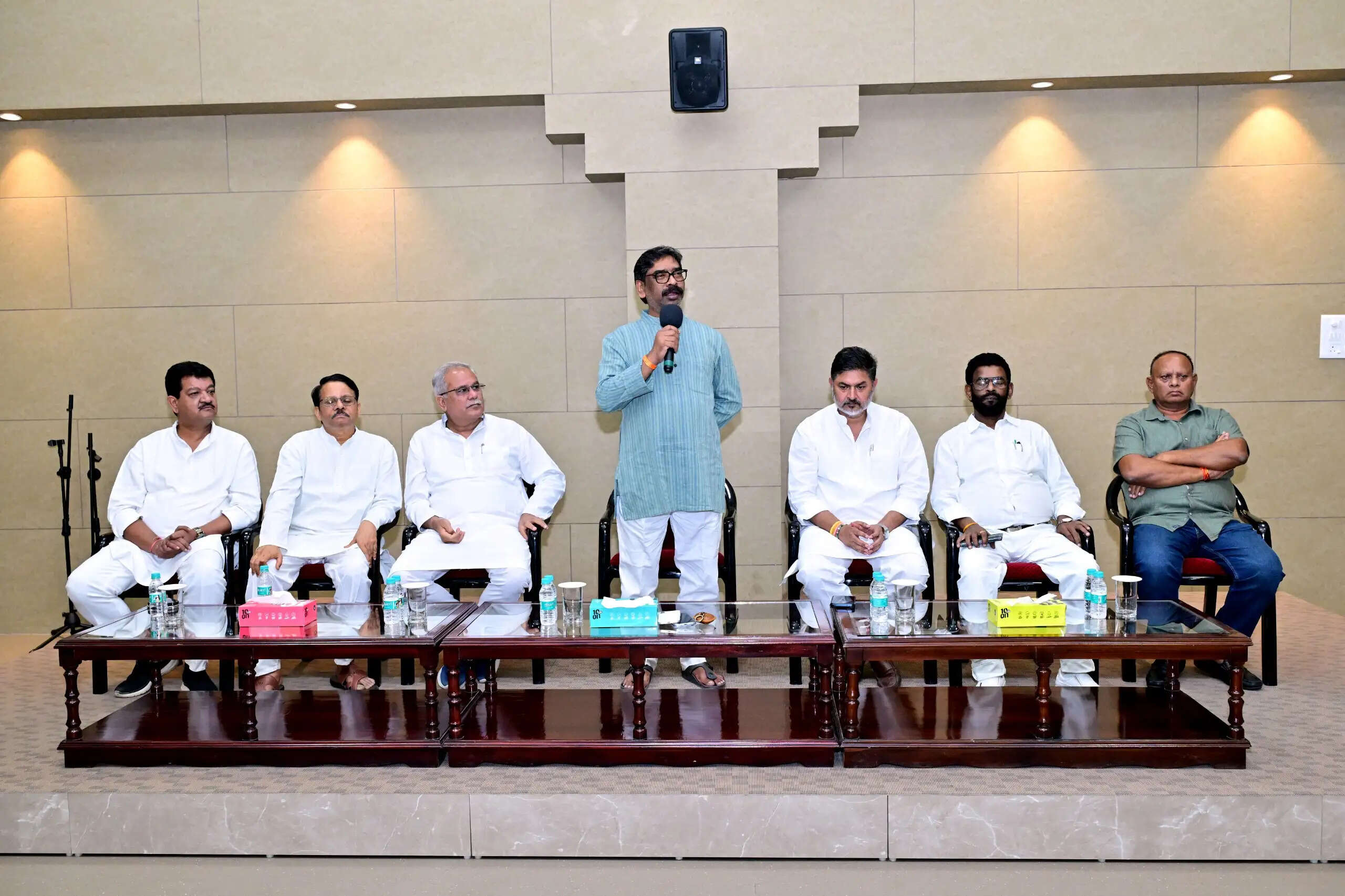 मुख्यमंत्री ने राज्यसभा चुनाव में एकजुट होकर चुनाव प्रक्रिया में सक्रिय भूमिका निभाने का किया आह्वान