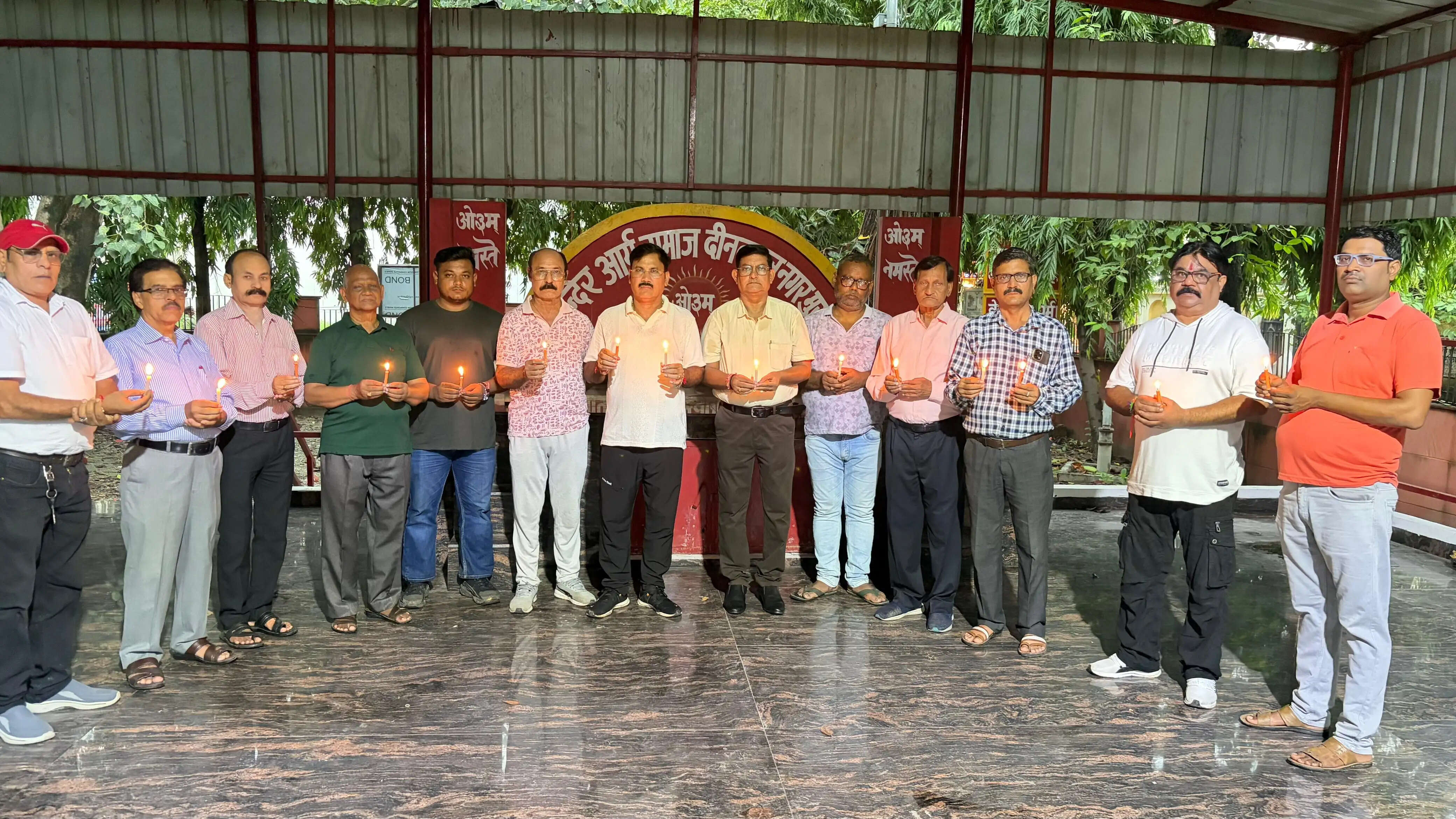 अखिल भारतीय कायस्थ महासभा ट्रस्ट ने नेपाल जल प्रलय के मृतकों को दी श्रद्धांजलि