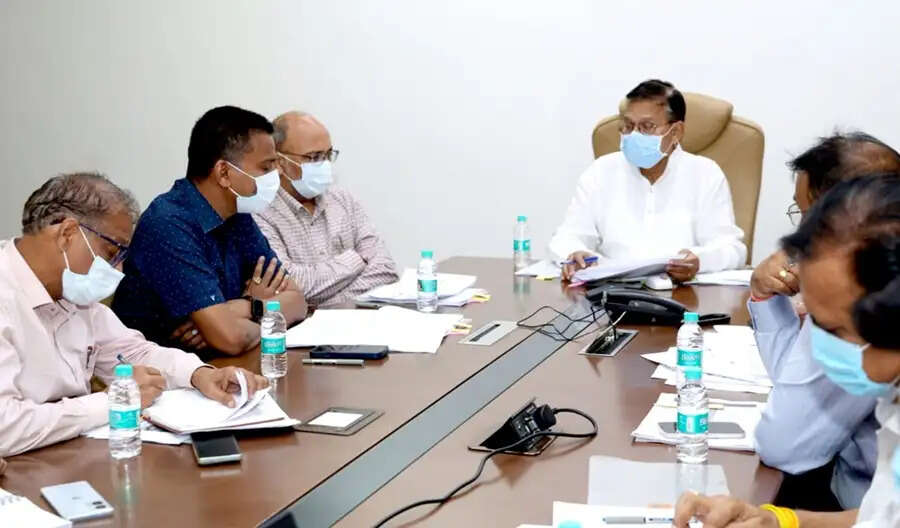 रबी सीजन के लिये पर्याप्त विद्युत उपलब्धता सुनिश्ति करने करें जरूरी कार्यवाही : ऊर्जा मंत्री तोमर