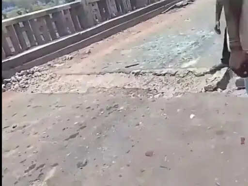 शहडोल: बाणसागर पुल के ज्वाइंट में बड़ा दरार से हादसे का खतरा, स्थानीय लोगों ने की जल्द मरम्मत की मांग