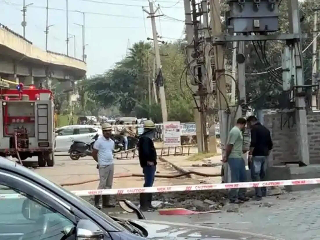 हिसार में खुदाई के दौरान टूटी घरेलू गैस पाइपलाइन, चार घंटे तक हुआ रिसाव