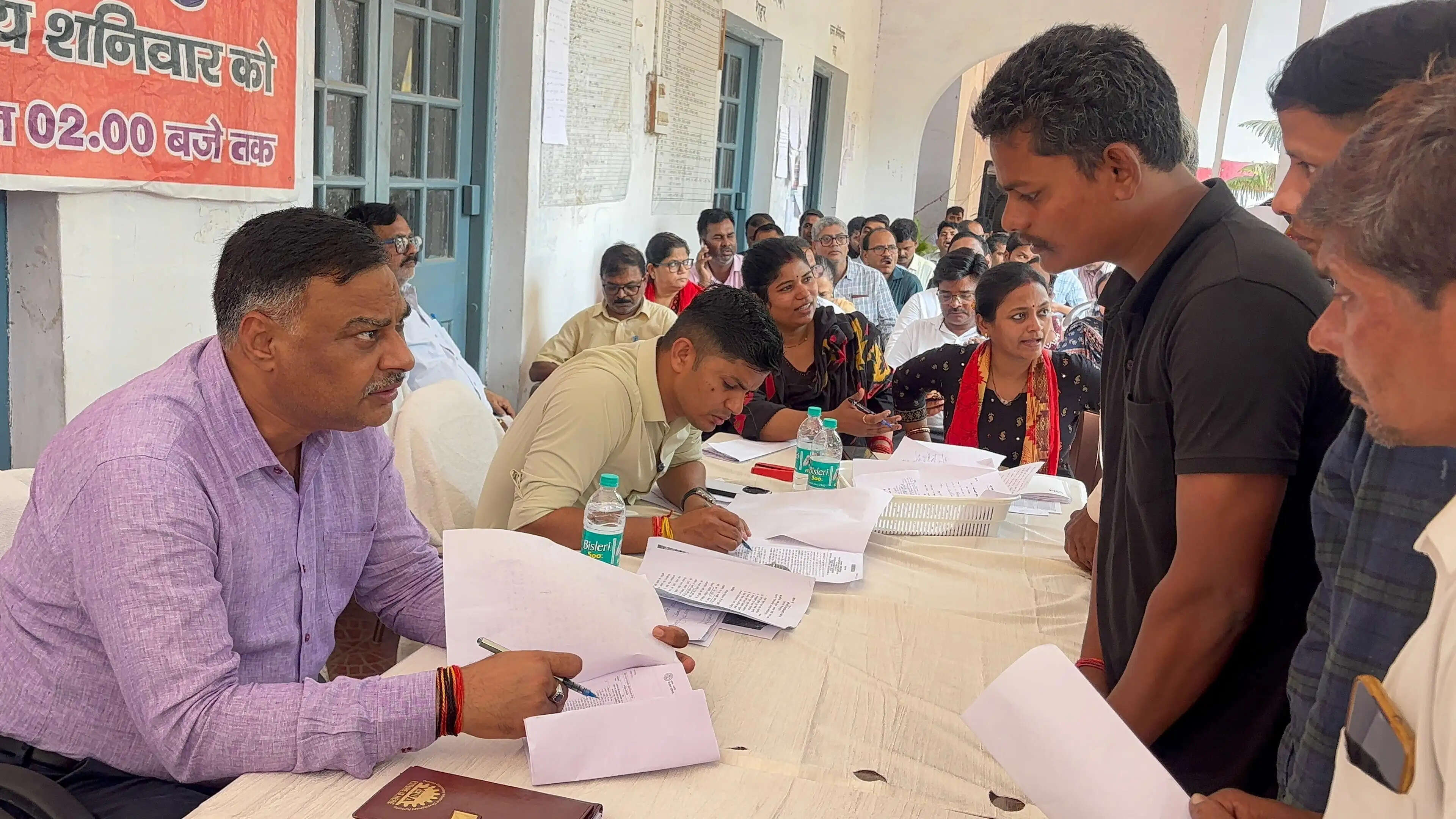 मीरजापुरः समाधान दिवस में 307 शिकायतें आईं, 19 का मौके पर निस्तारण
