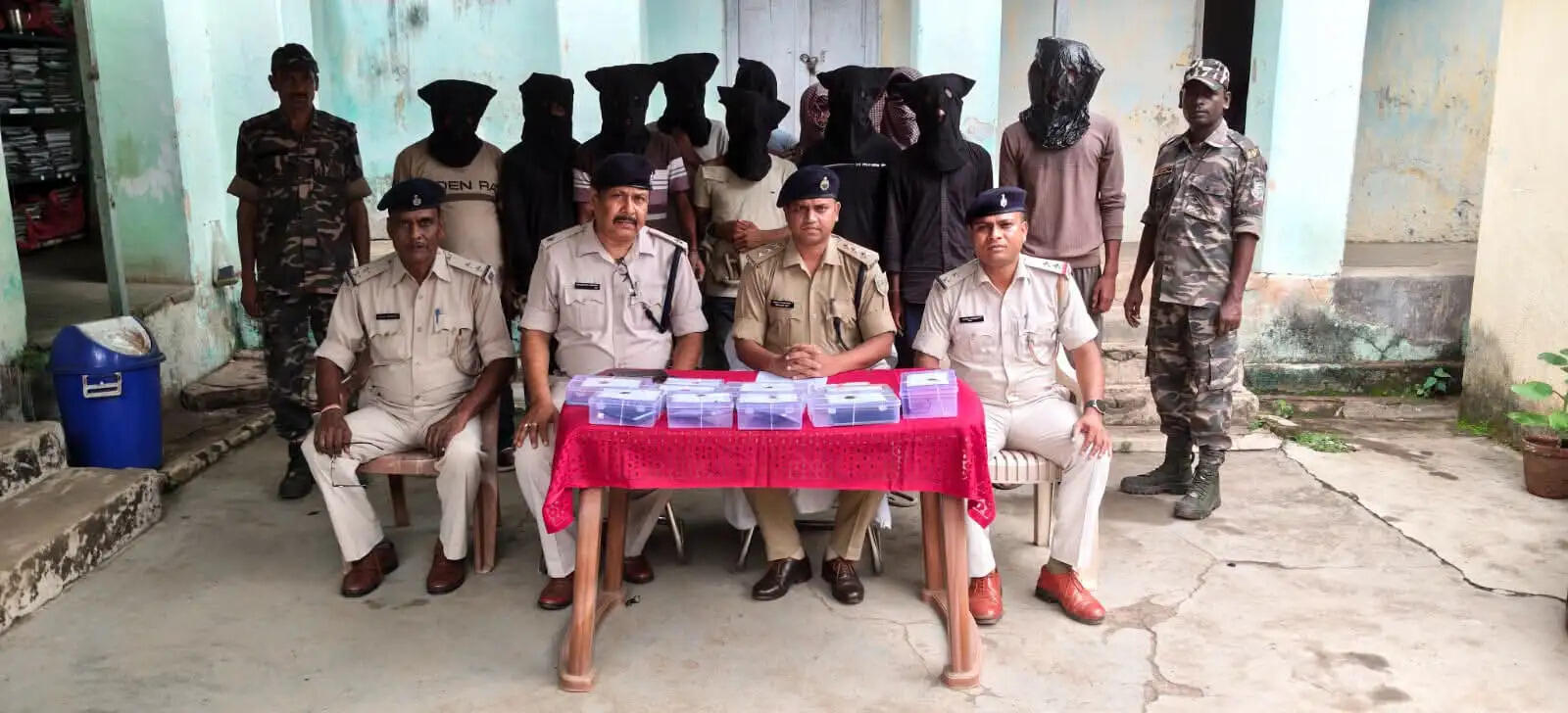 पुलिस 24 घंटे में 11 साइबर अपराधियों को किया गिरफ्तार