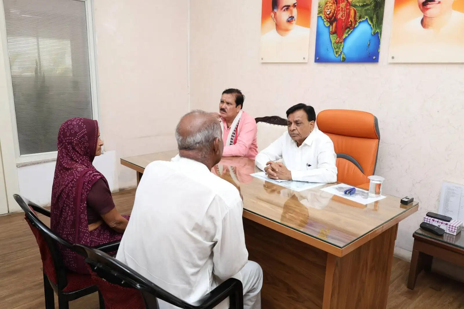 उपमुख्यमंत्री जगदीश देवड़ा और मंत्री&nbsp;टेटवाल ने भाजपा प्रदेश कार्यालय में सुनीं जनसमस्याएं, त्वरित निराकरण के दिए निर्देश