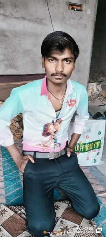 छत पर सो रहे युवक की गला घोंट कर हत्या