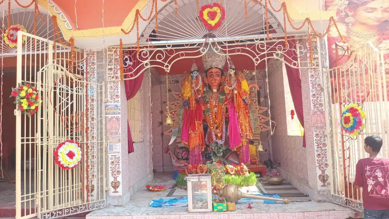सारण के रिविलगंज में हनुमान जी को भगिना मान होती आराधना