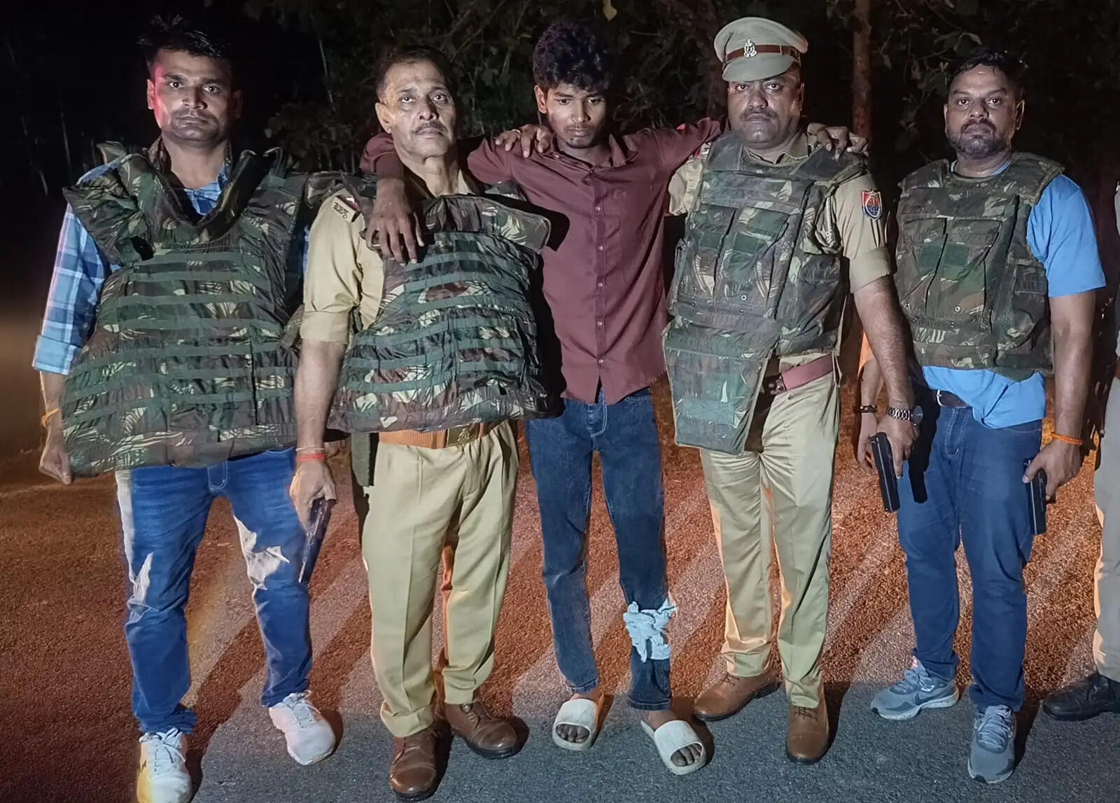 25 हजार का इनामी बदमाश मो० इमरान पुलिस मुठभेड़ में गिरफ्तार