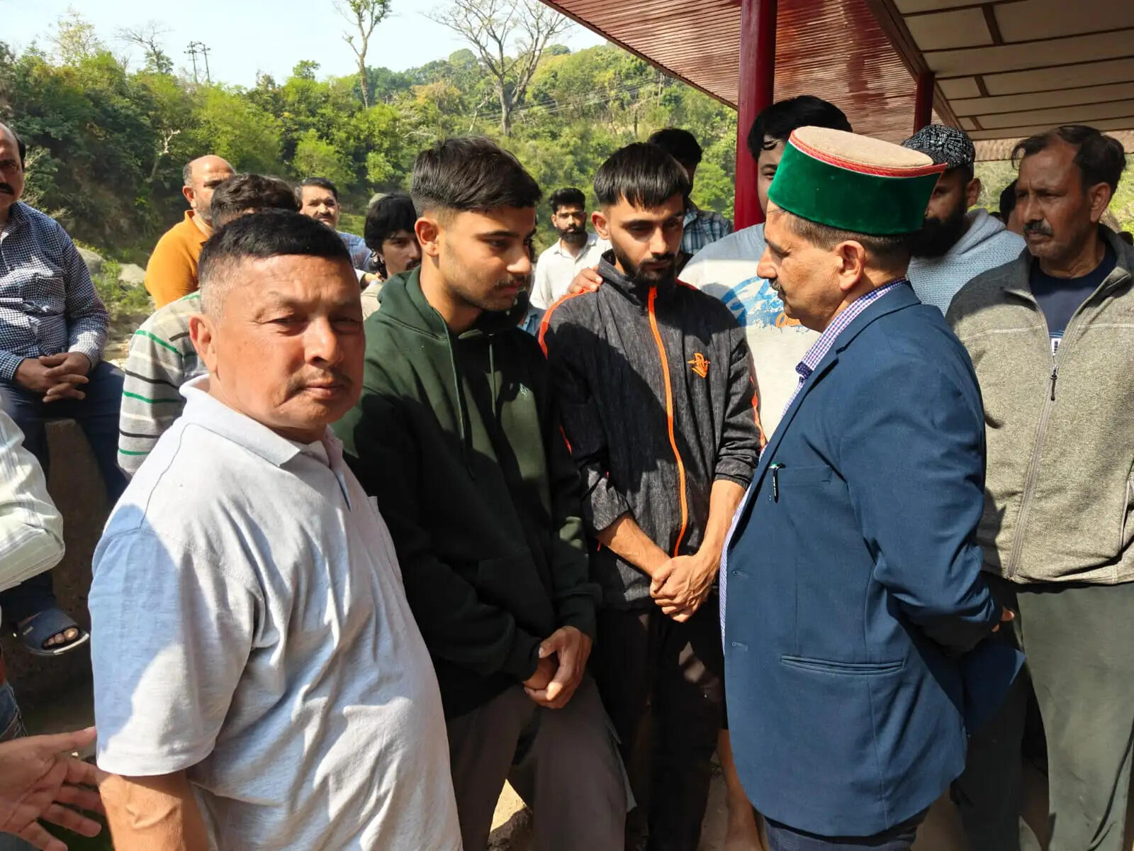 असम राइफल्स के जेसीओ चंद्र प्रकाश पंचतत्व में विलीन, विधायक पठानिया ने दी श्रद्धांजलि