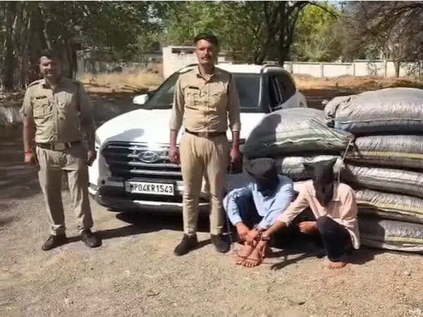मंदसौर में पुलिस मुठभेड़ के बाद डोडाचूरा तस्कर गिरफ्तार, फायरिंग कर भागने की कोशिश नाकाम