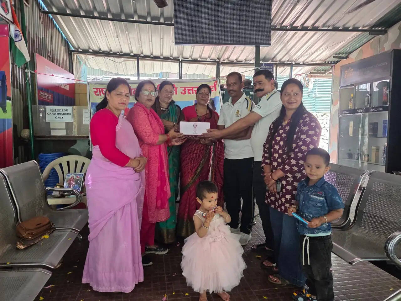 उत्तरकाशी में सैनिक भाइयों को सेविका बहनों ने बांधी राखी,सेवा-संस्कार और राष्ट्रभक्ति का दिया संदेश