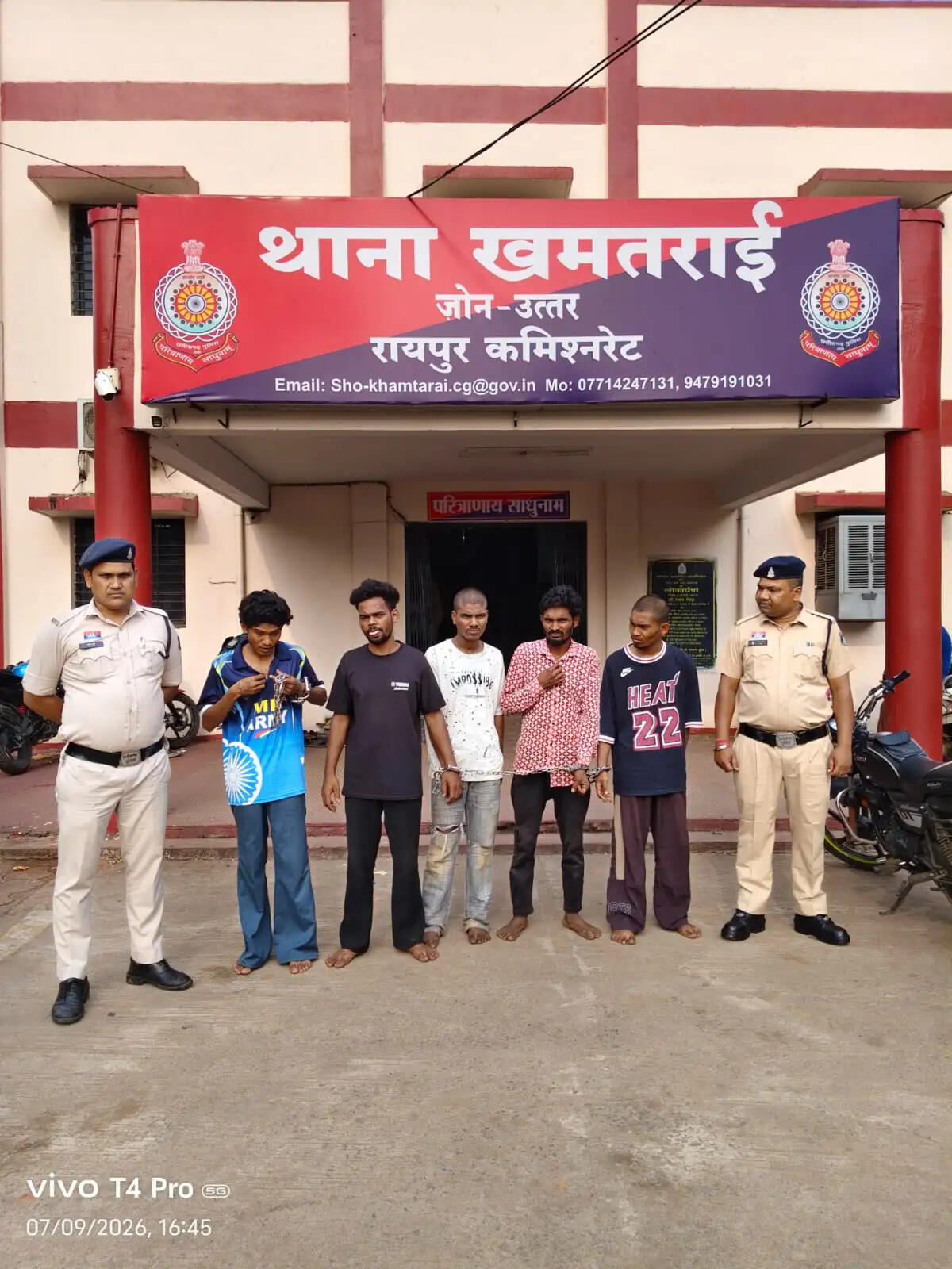 रायपुर : चाकू की नोक पर लूट की दो वारदातों का खुलासा, छह आरोपित गिरफ्तार