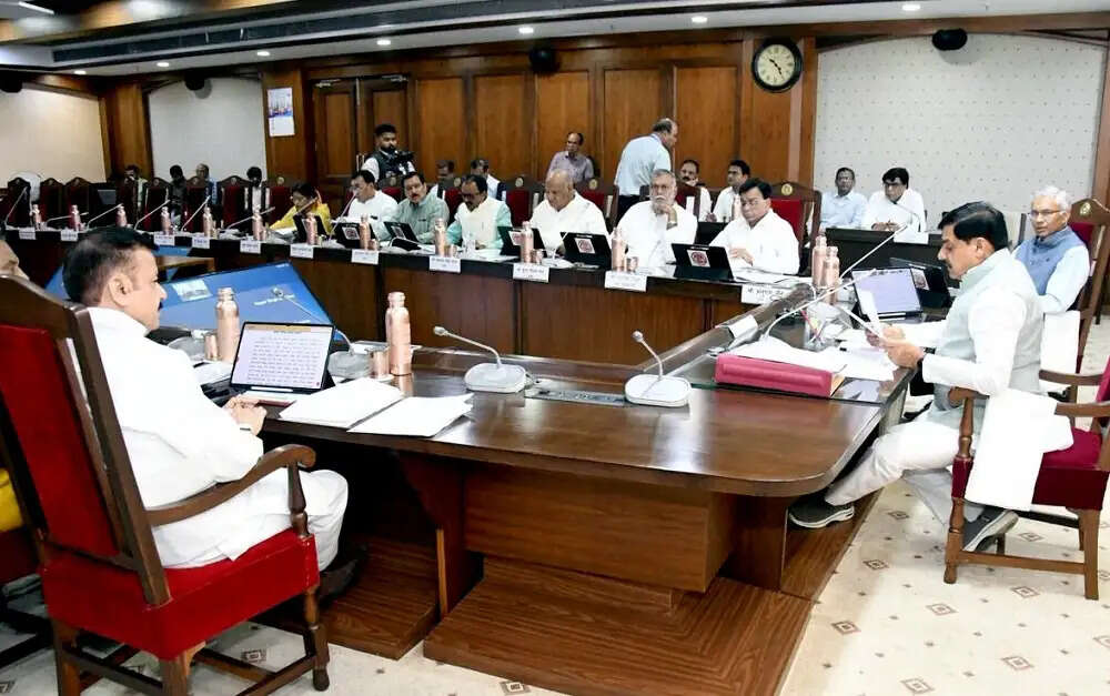 मप्र कैबिनेटः मरीजों के परिजनों के लिए बनेंगे शेल्टर होम, सस्ती दरों पर मिलेगी रुकने और खाने की व्यवस्था