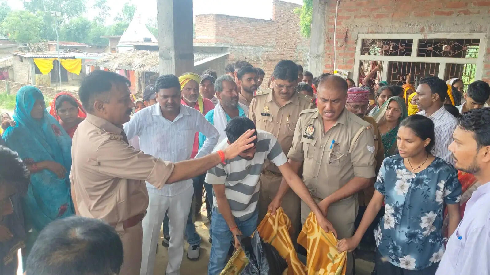 सुलतानपुर: विवाहिता की संदिग्ध मौत, हत्या का आरोप