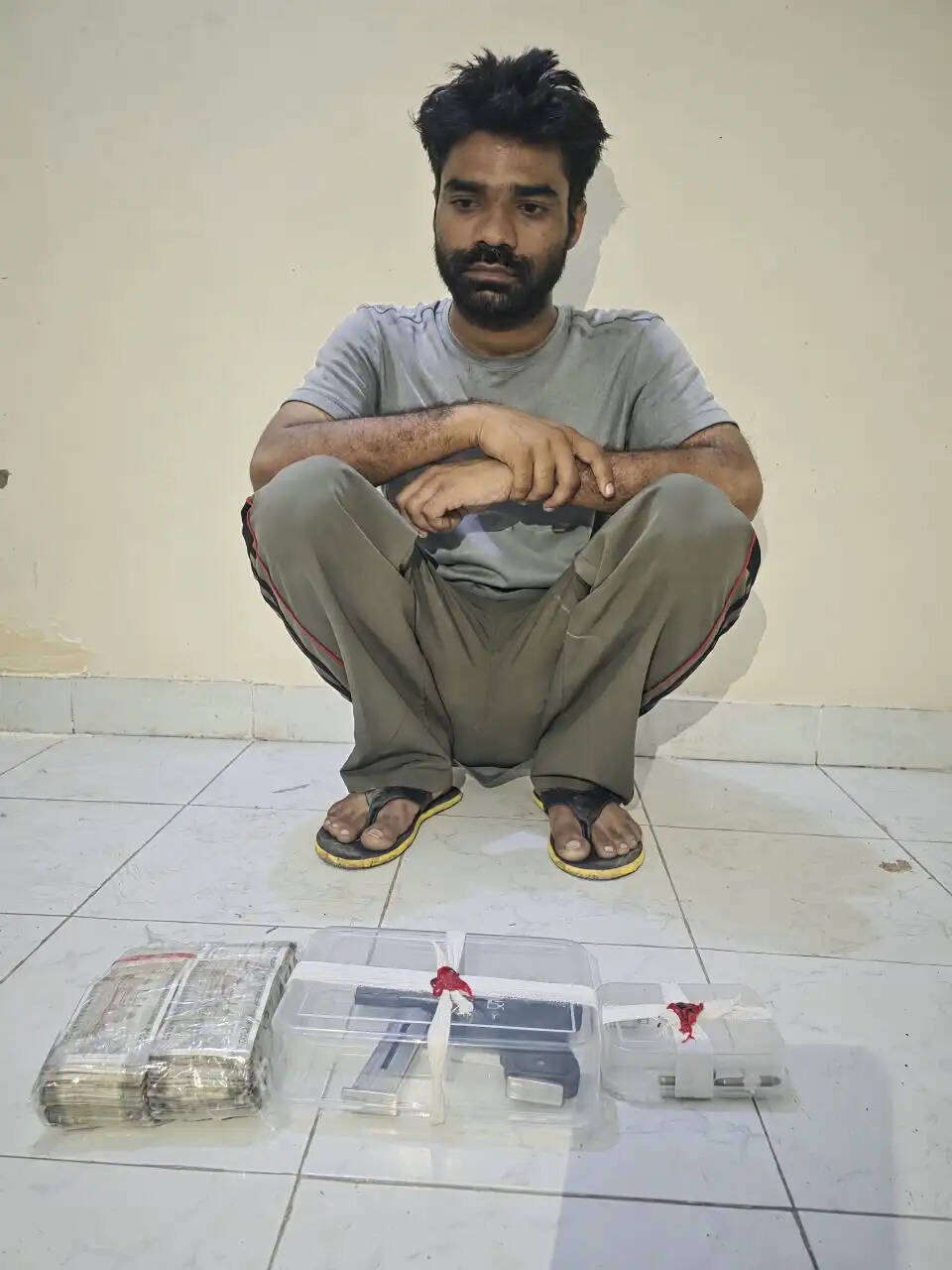 बैंक डकैती का मास्टरमाइंड ‘मस्ती’ गिरफ्तार: 4 लाख रुपए और देसी पिस्तौल बरामद