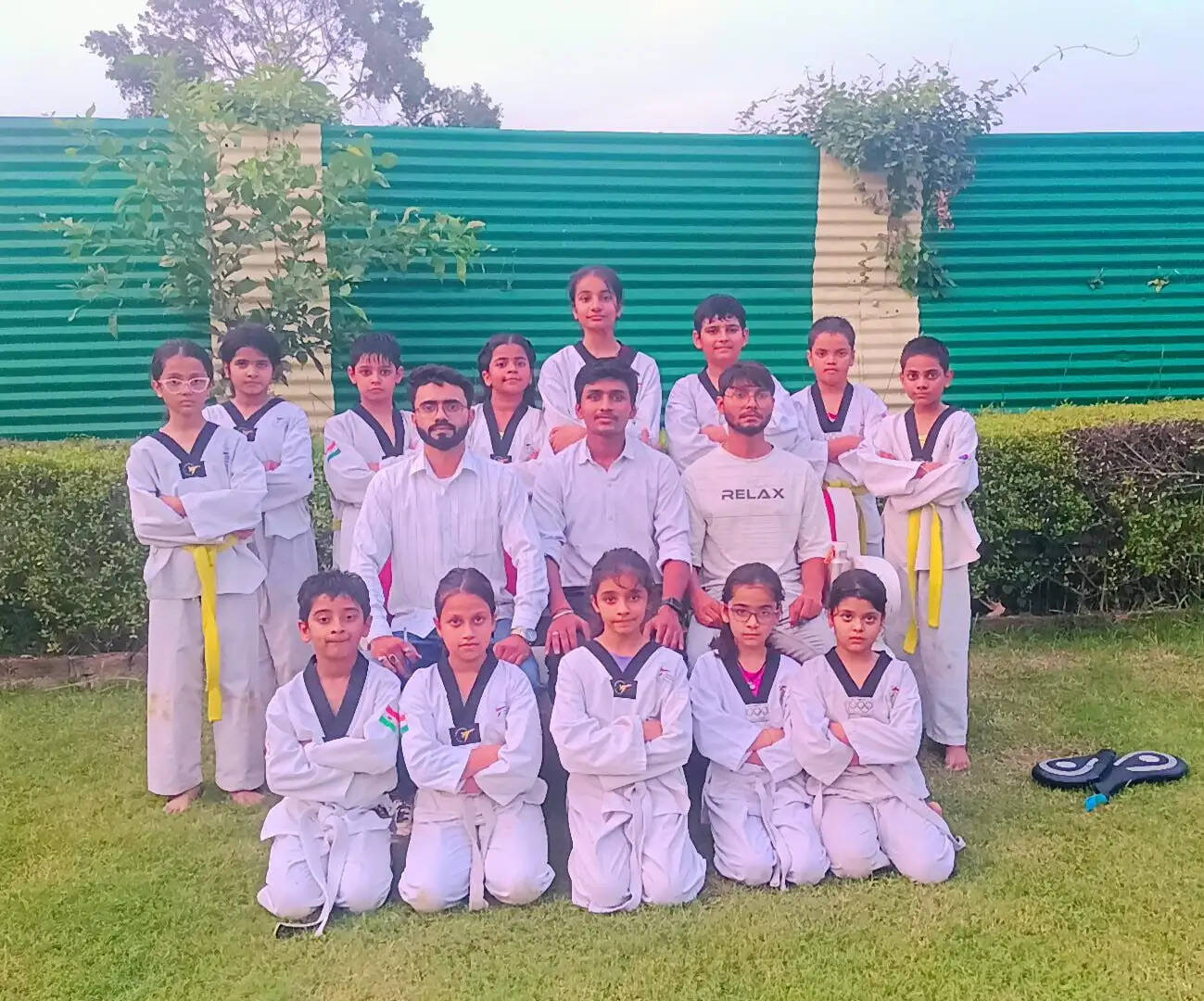पार्श्वनाथ प्रतिभा सोसाइटी के 14 ताइक्वांडो खिलाड़ियों ने कलर बैल्ट टेस्ट में दिखाया दम
