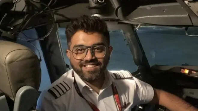 दुबई में 174 जिंदगियां बचाने वाले भारतीय पायलट को मुख्यमंत्री शुभेंदु अधिकारी ने किया सलाम, कहा- पूरे बंगाल को आप पर गर्व है