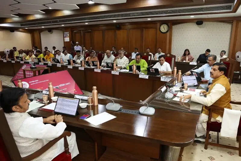 मध्य प्रदेश में सेवा संकल्प अभियान में 15 लाख 83 हजार आवेदकों को मिला हितलाभ