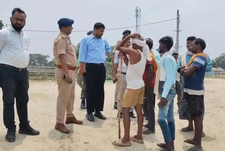 कार्गो और फेरी सेवा से भारी वाहन करेंगे गंगा पार, तीन घाटों को किया गया चिन्हित