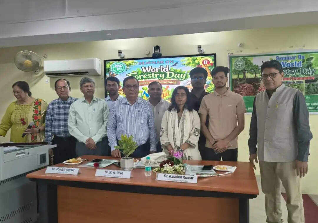 वन संरक्षण से ही पर्यावरण संतुलन और आर्थिक विकास संभव : डॉ. आर.के. दीक्षित