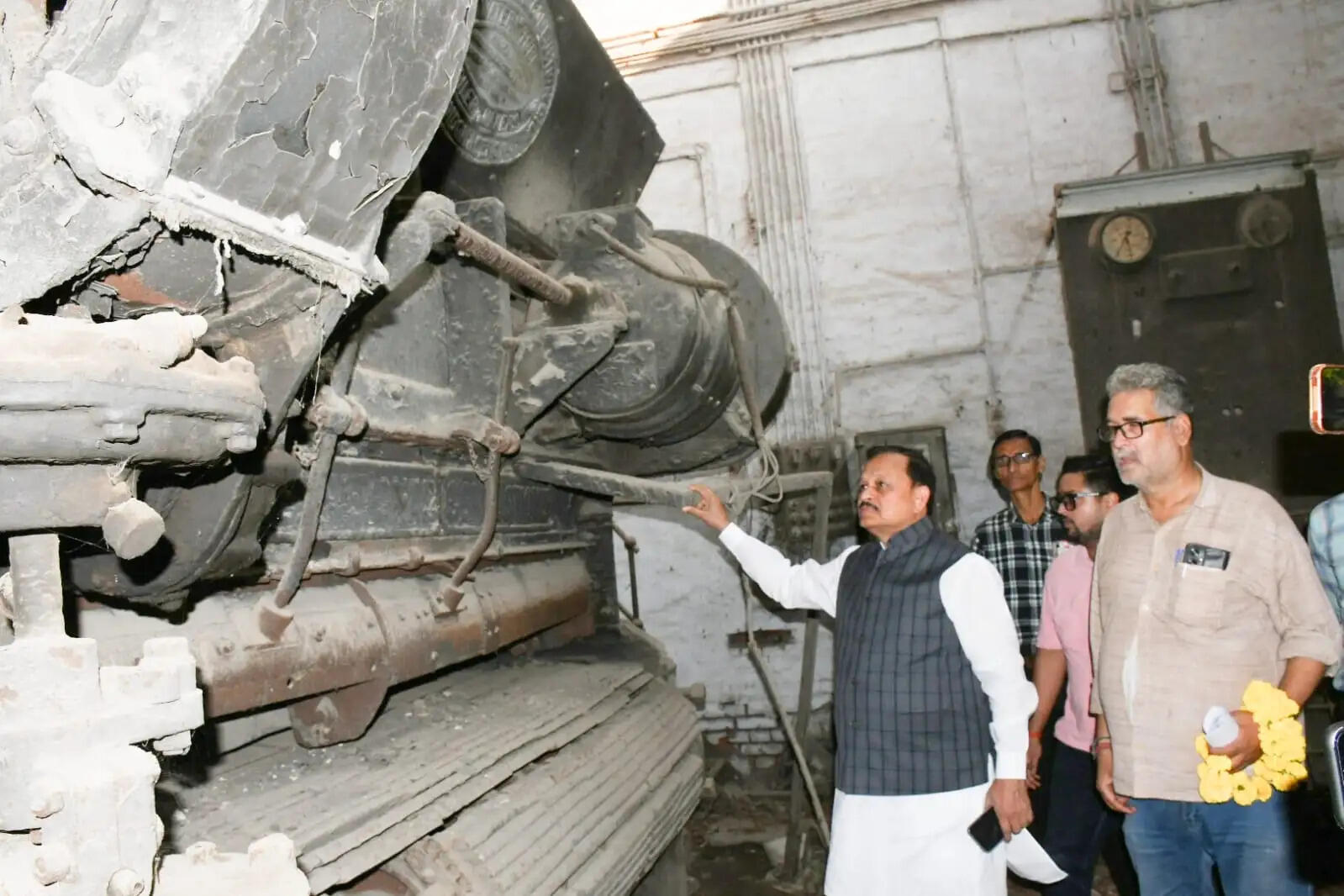 बंद मिलों की जमीन पर आईटी हब बनाने की योजना हो तैयार : सांसद