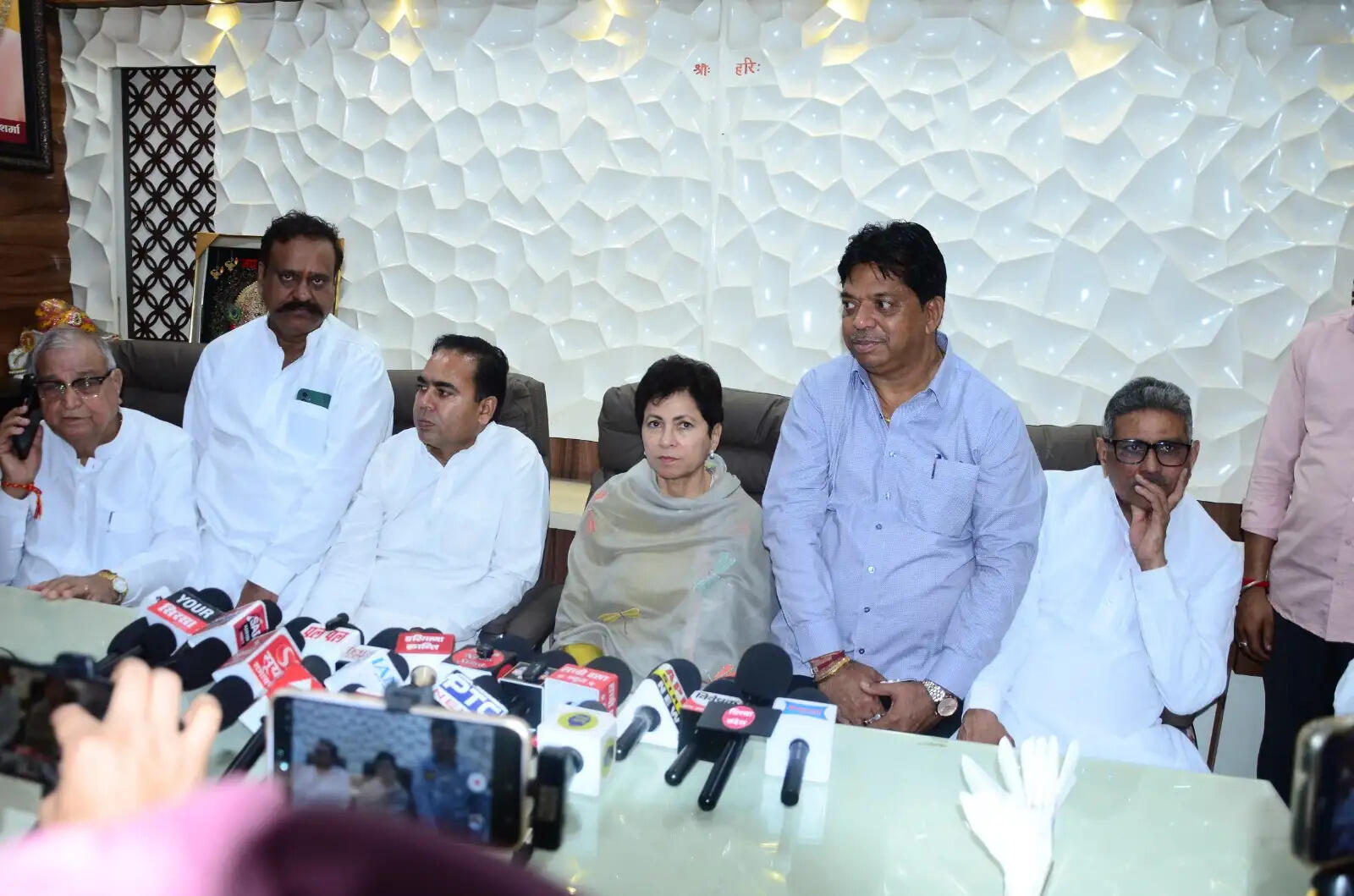 सिरसा: सरकार की बेतुकी शर्तों से किसान परेशान : सैलजा