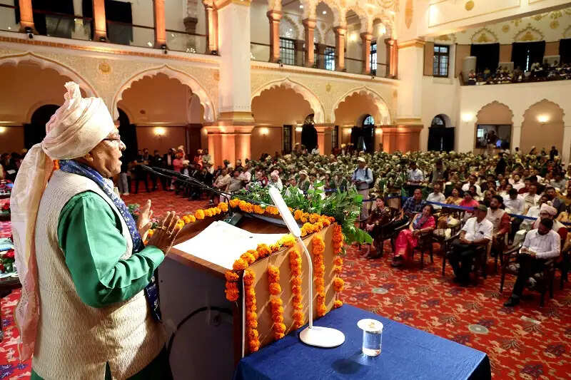 विद्यार्थी दीक्षांत शपथ का करें आजीवन पालन : राज्यपाल पटेल