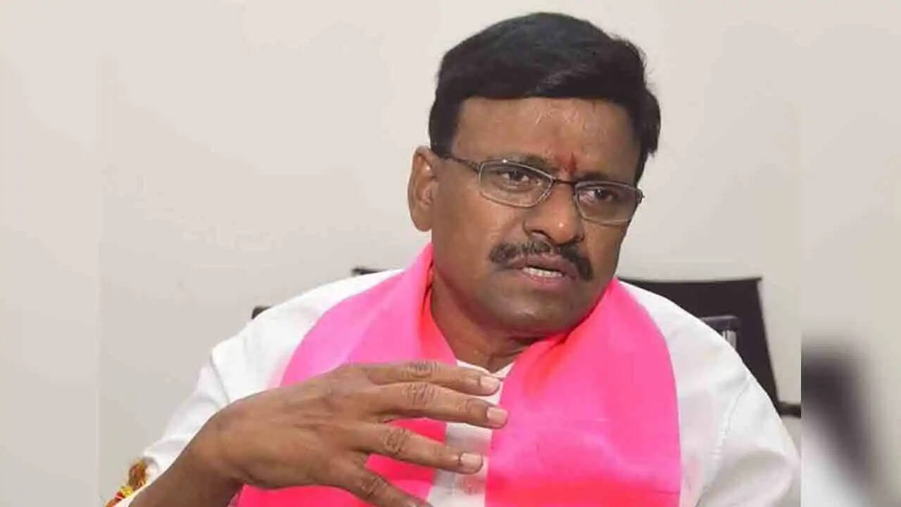 बीआरएस एमएलसी ताटा मधु गिरफ्तार