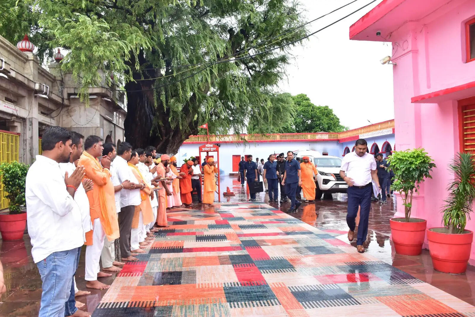 दो दिवसीय भ्रमण पर मुख्यमंत्री योगी पहुंचे देवीपाटन मंदिर, गुप्त नवरात्र की अष्टमी को करेंगे मां पाटेश्वी की आराधना