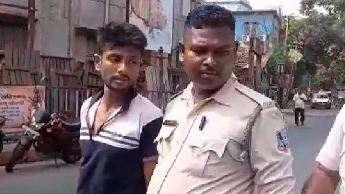 हावड़ा में दो बांग्लादेशी नागरिक गिरफ्तार, फर्जी दस्तावेज बनाकर भारत में रहने का आरोप