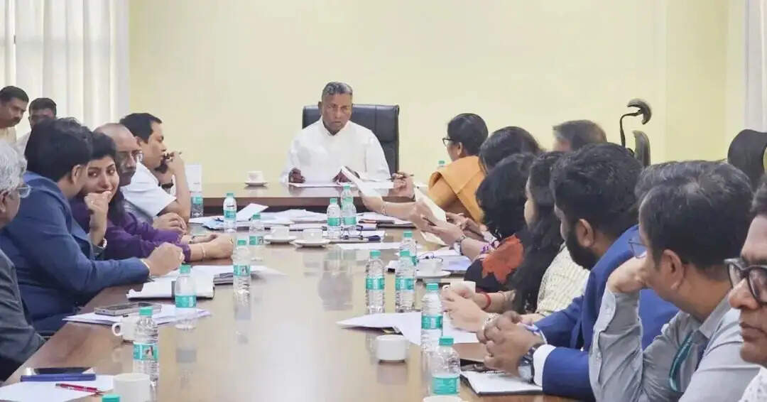 कर्नाटक के होटलों को फिलहाल गैस आपूर्ति संभव नहीं: के.एच. मुनियप्पा