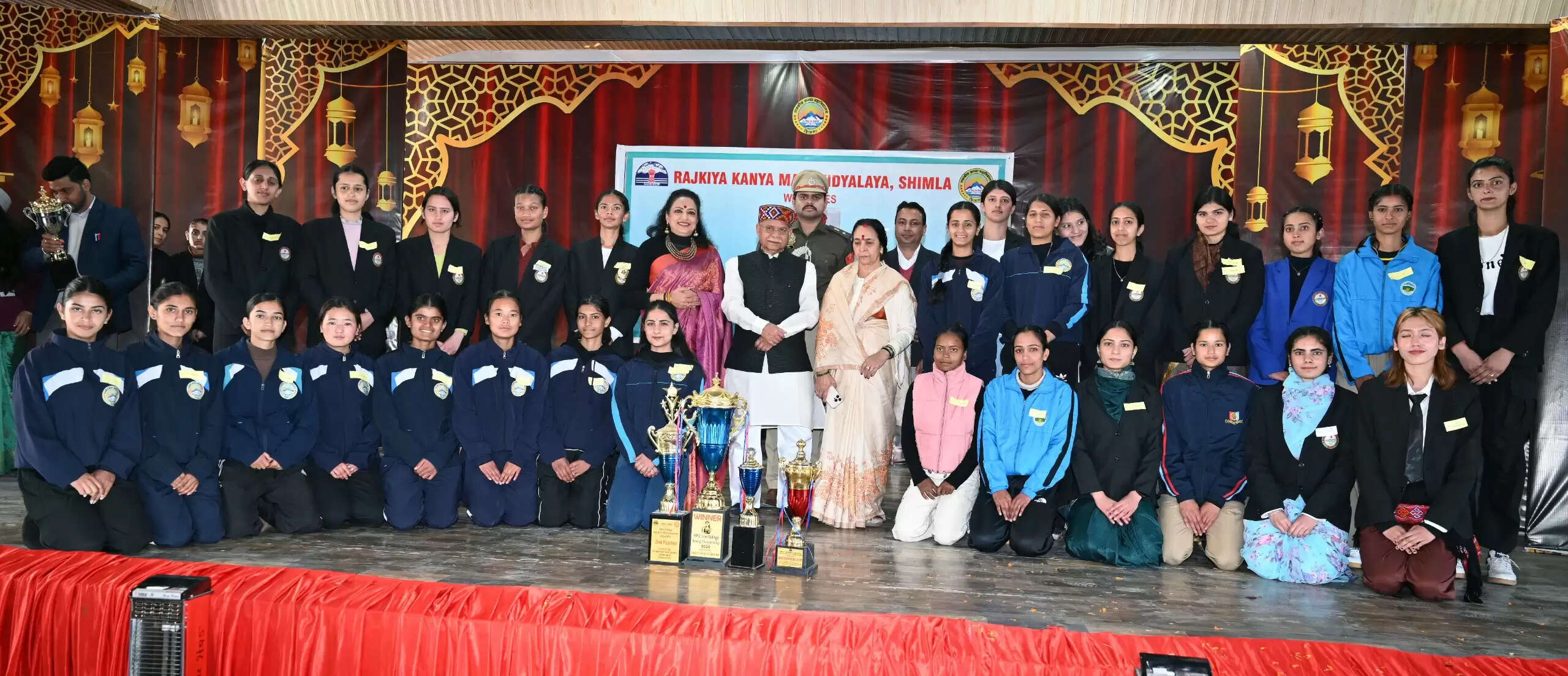 अति आधुनिकता खो देती है स्वाभाविक पहचान : शिव प्रताप शुक्ल